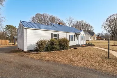 308 Cedar Street, Eden, NC 27288 - Photo 5