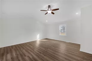 308 Cedar St, Eden, NC 27288 - Photo 17