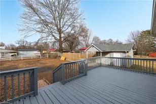 308 Cedar St, Eden, NC 27288 - Photo 27