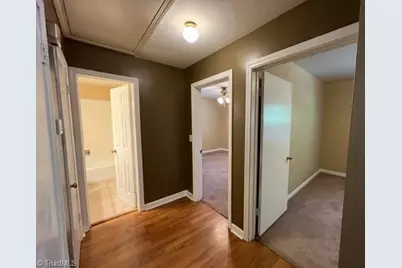 2041 S Hawthorne Road #B, Winston-Salem, NC 27103 - Photo 7