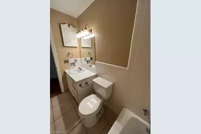 2041 S Hawthorne Road #B, Winston-Salem, NC 27103 - Photo 13
