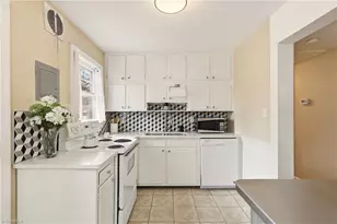 2312 Albright Dr, Greensboro, NC 27408 - Photo 15