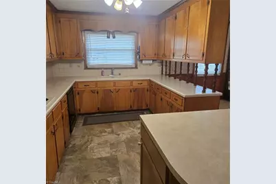 1300 Briarwood Terrace, Salisbury, NC 28147 - Photo 13