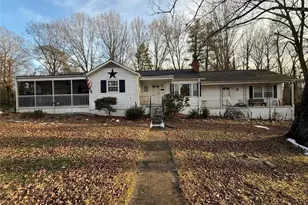 1142 Manning St, Eden, NC 27288 - Photo 1