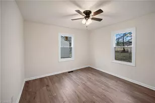 1422 Valley Ridge Dr, High Point, NC 27260 - Photo 7