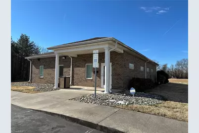 527 West Park Circle, North Wilkesboro, NC 28659 - Photo 1