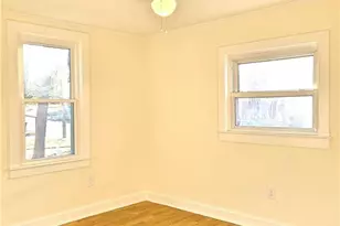 313 Small St, Thomasville, NC 27360 - Photo 5