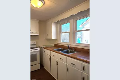 313 Small Street, Thomasville, NC 27360 - Photo 7