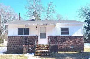 313 Small St, Thomasville, NC 27360 - Photo 1