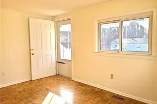 313 Small St, Thomasville, NC 27360 - Photo 3