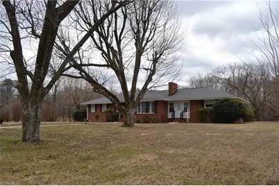 674 Priddy Loop, Stoneville, NC 27048 - Photo 3