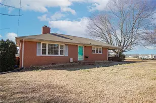 3929 Lamarr Valley Rd, Gibsonville, NC 27249 - Photo 3