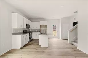 1702 Brockett Ave, High Point, NC 27260 - Photo 7