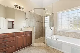 311 Vancouver Ct, Kernersville, NC 27284 - Photo 17