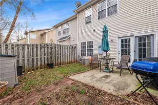 1640 Olivers Crossing Cir, Winston-Salem, NC 27127 - Photo 3