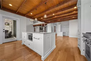 32 Crockett Ridge Rd, Black Mountain, NC 28711 - Photo 11