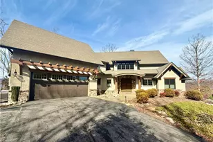 32 Crockett Ridge Rd, Black Mountain, NC 28711 - Photo 1