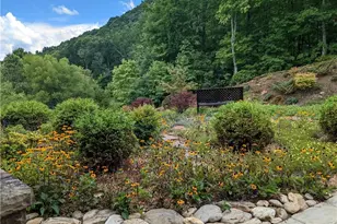 32 Crockett Ridge Rd, Black Mountain, NC 28711 - Photo 9