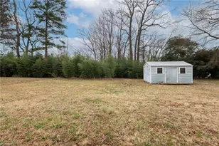 1312 Rotherwood Rd, Greensboro, NC 27406 - Photo 7