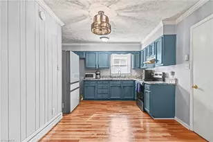 1312 Rotherwood Rd, Greensboro, NC 27406 - Photo 13