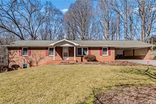 5855 Woodsway Dr, Pfafftown, NC 27040 - Photo 1