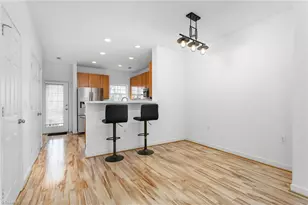 3856 Wayfarer Dr, Greensboro, NC 27410 - Photo 9