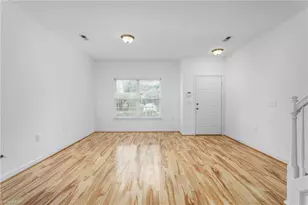 3856 Wayfarer Dr, Greensboro, NC 27410 - Photo 7