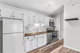 3701 Cotswold Terrace, Greensboro, NC 27410 - Photo 9