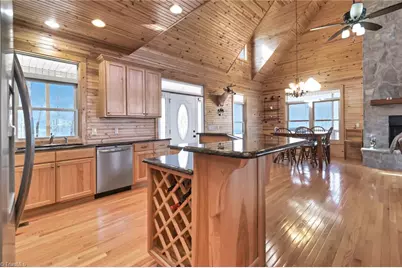 658 Green Point Lane, Boomer, NC 28606 - Photo 11