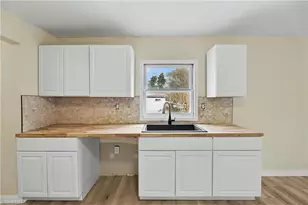 304 Phillips St, Thomasville, NC 27360 - Photo 9