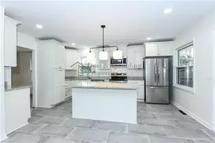 4107 Dogwood Dr, Greensboro, NC 27410 - Photo 11