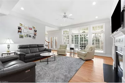 3915 Rosebriar Lane, Winston-Salem, NC 27106 - Photo 9