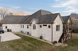 536 Black Mountain Rd, Pilot Mountain, NC 27041 - Photo 47