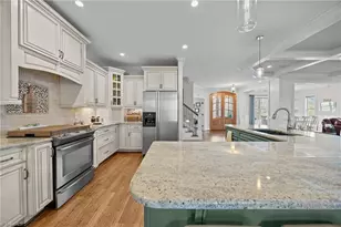 536 Black Mountain Rd, Pilot Mountain, NC 27041 - Photo 13