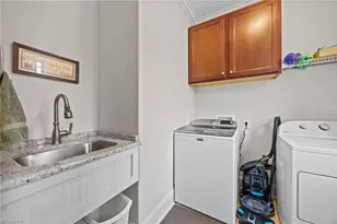 536 Black Mountain Rd, Pilot Mountain, NC 27041 - Photo 23