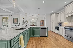 536 Black Mountain Rd, Pilot Mountain, NC 27041 - Photo 11