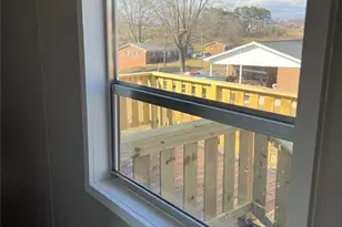 428 W Atkins St, Dobson, NC 27017 - Photo 9