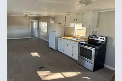 428 W Atkins Street, Dobson, NC 27017 - Photo 13