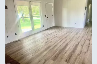 417 Fulton Avenue, Mount Airy, NC 27030 - Photo 7