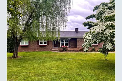417 Fulton Avenue, Mount Airy, NC 27030 - Photo 5