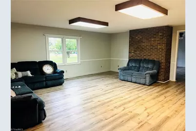 417 Fulton Avenue, Mount Airy, NC 27030 - Photo 9