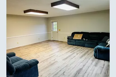 417 Fulton Avenue, Mount Airy, NC 27030 - Photo 9