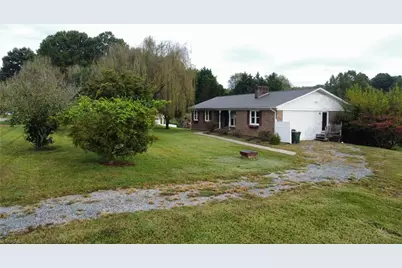 417 Fulton Avenue, Mount Airy, NC 27030 - Photo 35