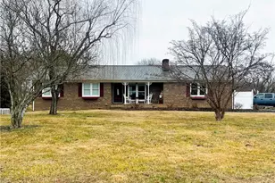 417 Fulton Ave, Mount Airy, NC 27030 - Photo 1