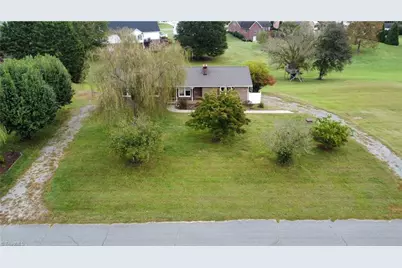 417 Fulton Avenue, Mount Airy, NC 27030 - Photo 39