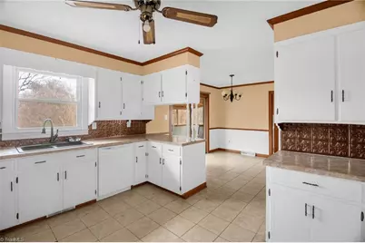 2533 Reedy Creek Road, Lexington, NC 27295 - Photo 9