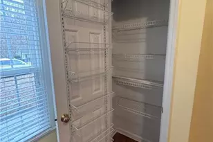 3304 Sparrowhawk Dr, High Point, NC 27265 - Photo 7