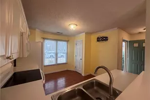 3304 Sparrowhawk Dr, High Point, NC 27265 - Photo 5