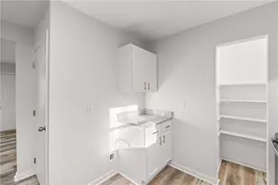 680 NE Amanda Pl, Winston-Salem, NC 27101 - Photo 15