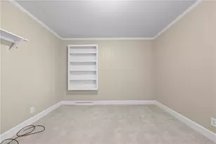 2009 Roanoke Dr, Greensboro, NC 27408 - Photo 21